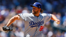 Clayton Kershaw Mungkin Berjalan dari Mound Dodger Stadium untuk Terakhir Kalinya
